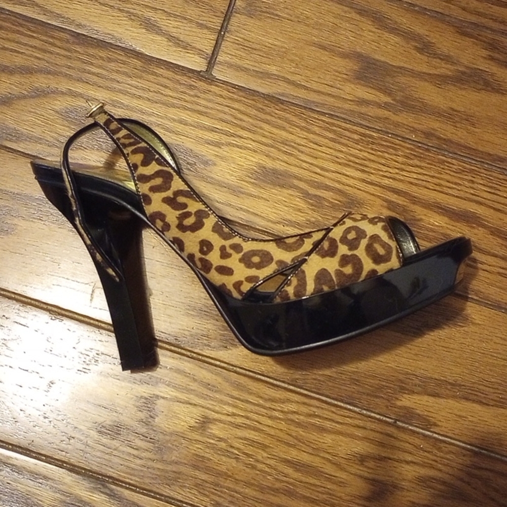 Guess Shoes Leopard